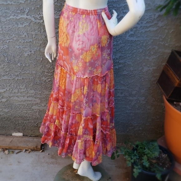 Rangoon Skirts Silk Floating Handpainted Skirt‎ - Picture 7 of 10